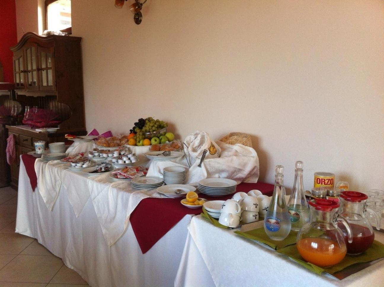 Albergo Smeraldo Castelnuovo Magra Dış mekan fotoğraf