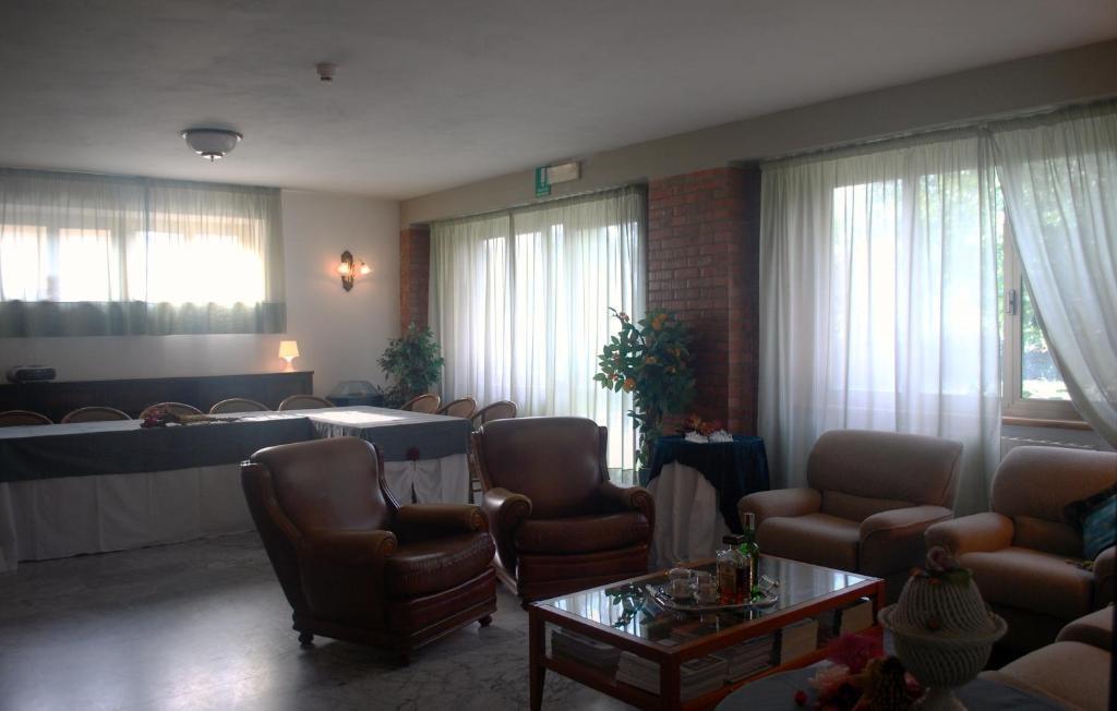 Albergo Smeraldo Castelnuovo Magra Dış mekan fotoğraf