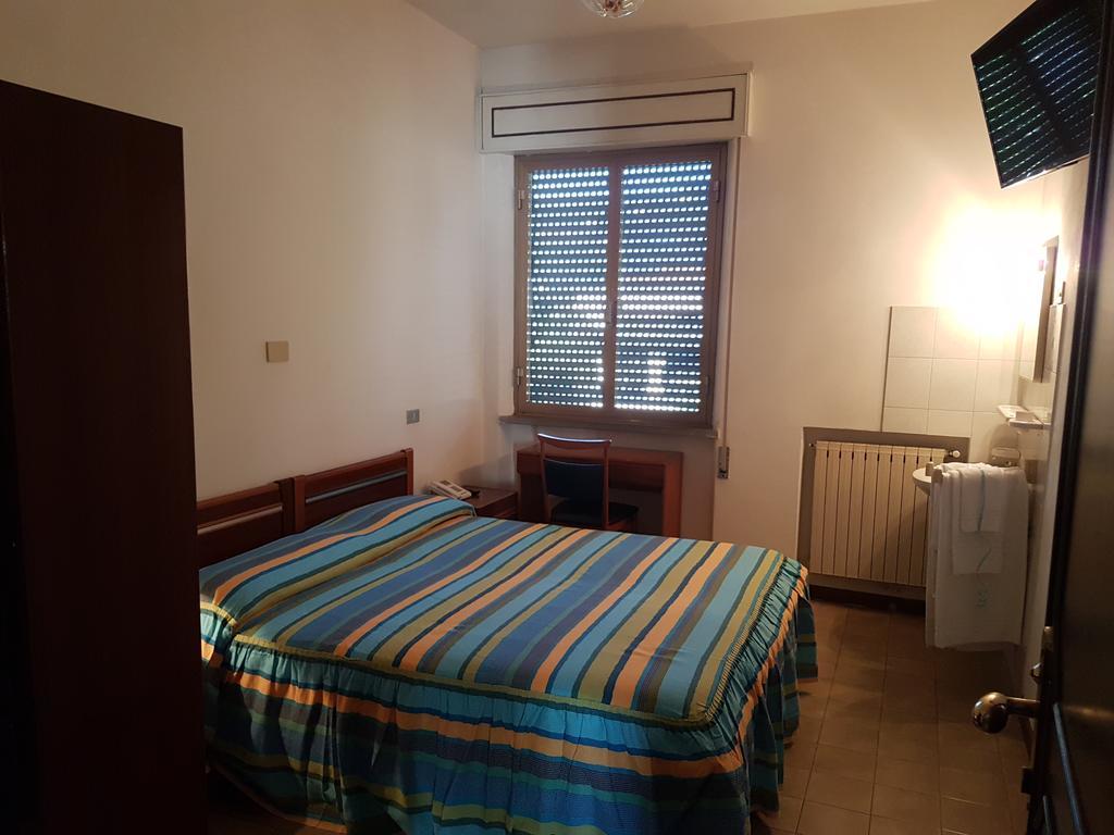 Albergo Smeraldo Castelnuovo Magra Dış mekan fotoğraf