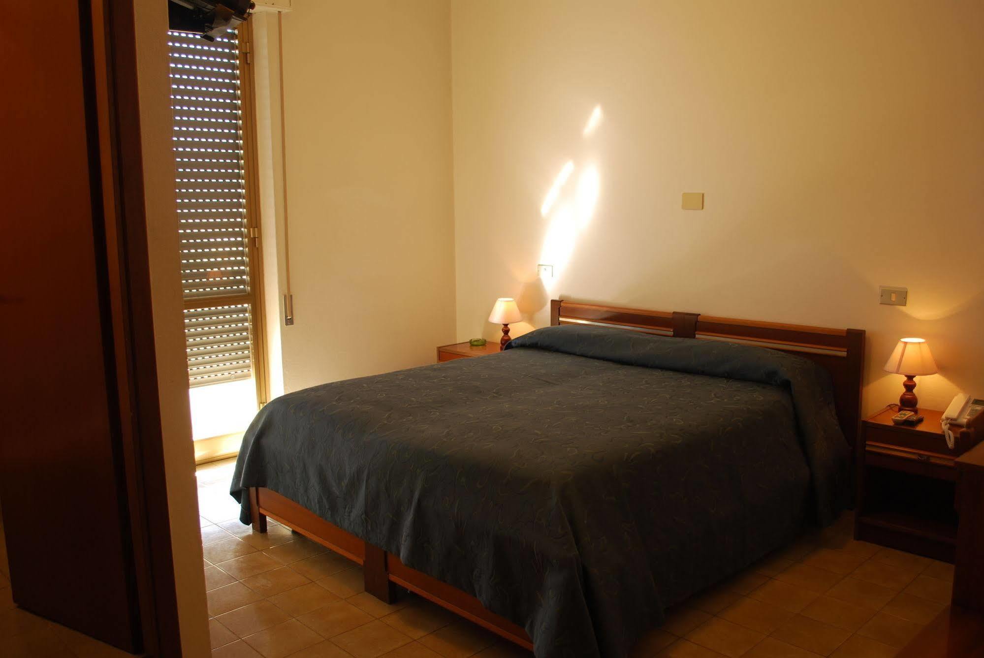 Albergo Smeraldo Castelnuovo Magra Dış mekan fotoğraf